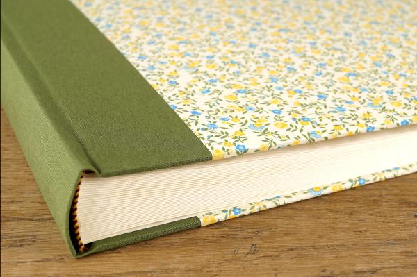 Fotoalbum Blütenmotiv, "Gigi", blau - gelbes Fotoalbum